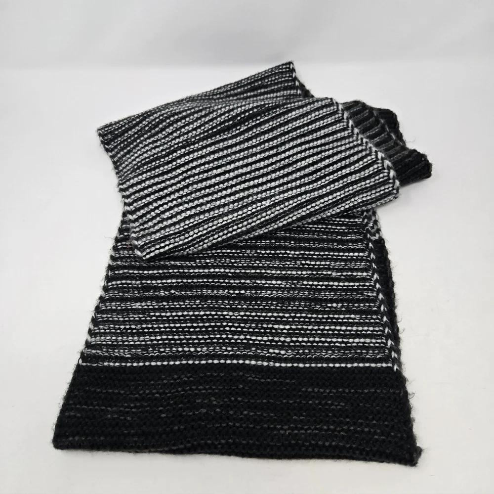 THE NORTH FACE BLACK WHITE GREY KNITWEAR INFINITY SCARF WOMEN OS WINTER COZY